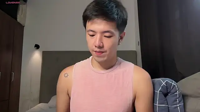 Addictiveboi online show from May 17, 1:27 am