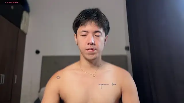 Addictiveboi online show from July 18, 2:31 am