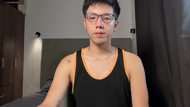 Addictiveboi online show from May 12, 3:03 am
