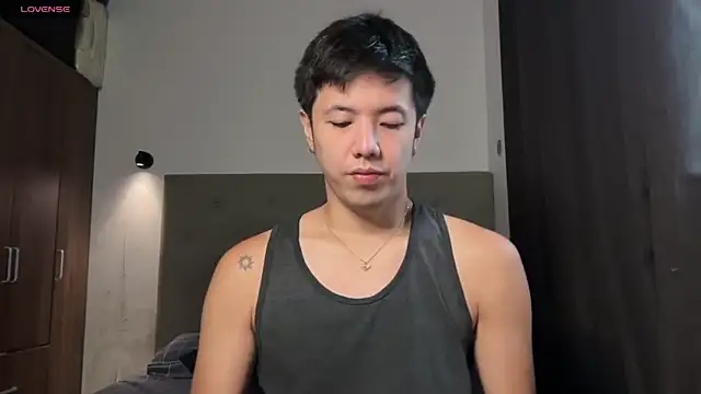Addictiveboi online show from June 19, 1:33 am