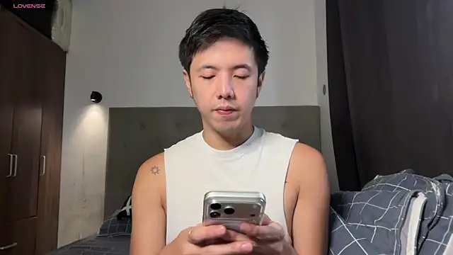 Addictiveboi online show from June 20, 2:27 am