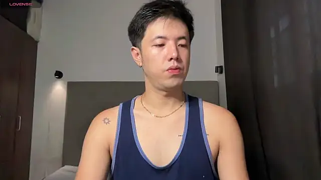 Addictiveboi online show from May 18, 3:06 am