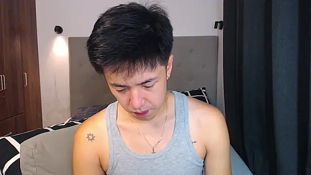 Snapshot of Addictiveboi chatting on December 2, 2:12 am Addictiveboi online show from December 2, 2:12 am