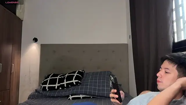 Addictiveboi online show from June 12, 5:16 am