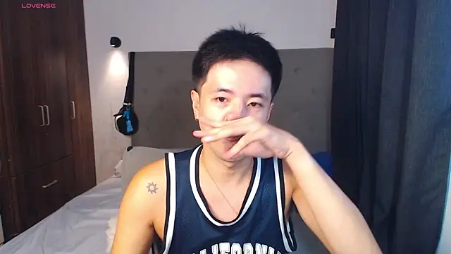 Addictiveboi online show from April 1, 2:24 am