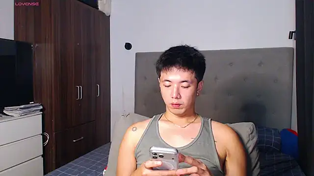 Addictiveboi online show from March 4, 3:58 am