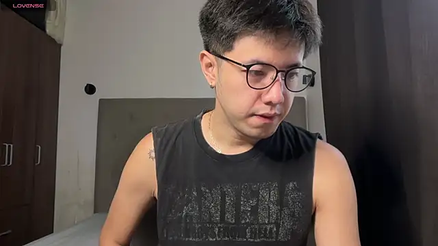 Addictiveboi online show from May 13, 1:23 am