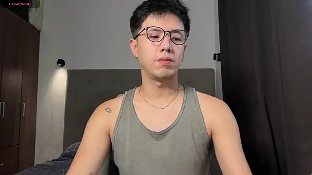 Addictiveboi online show from May 6, 4:05 am