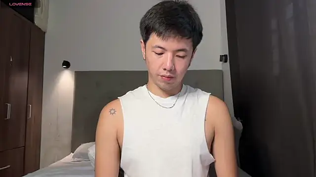 Addictiveboi online show from May 21, 3:37 am