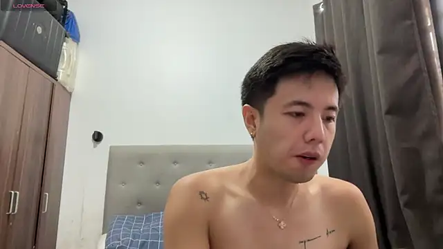 Addictiveboi online show from June 4, 3:22 am