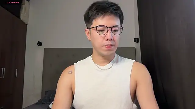 Addictiveboi online show from May 9, 2:15 am