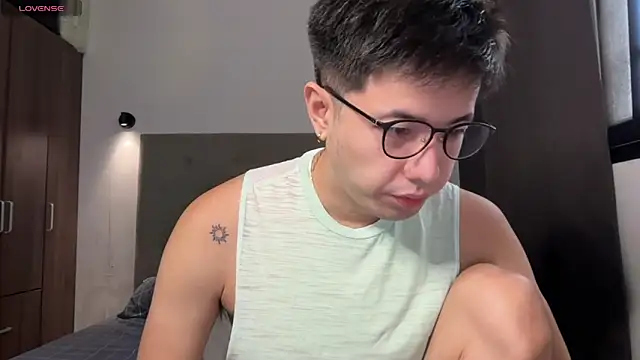 Addictiveboi online show from May 5, 2:47 am