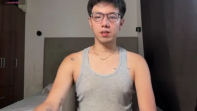 Addictiveboi online show from May 15, 3:37 am
