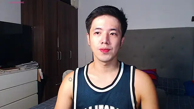 Addictiveboi online show from February 18, 3:04 am