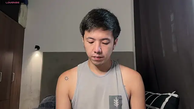 Addictiveboi online show from June 18, 3:16 am