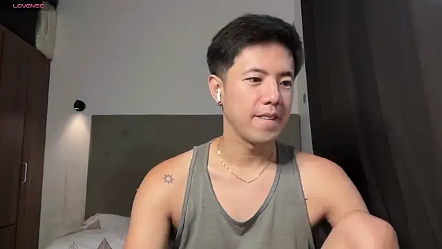 Addictiveboi online show from May 16, 1:26 am