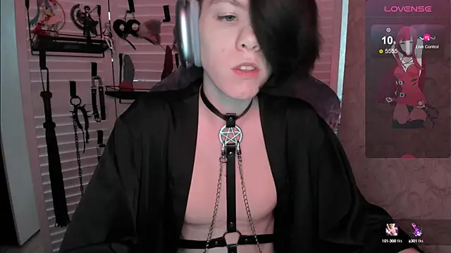 aestheticbeing online show from September 15, 12:05 pm