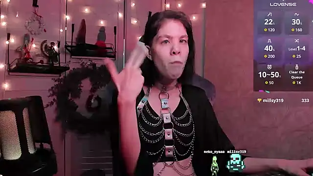 aestheticbeing online show from December 21, 12:40 pm