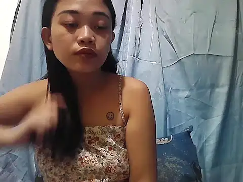 Snapshot of abssidybb chatting on January 18, 8:18 am abssidybb online show from January 18, 8:18 am