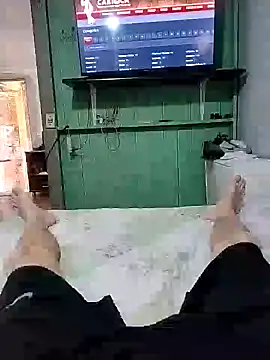 12dery online show from October 25, 3:34 pm