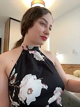 Snapshot of Maribelle_Vinnie chatting on April 23, 12:40 pm Maribelle Vinnie online show from April 23, 12:40 pm