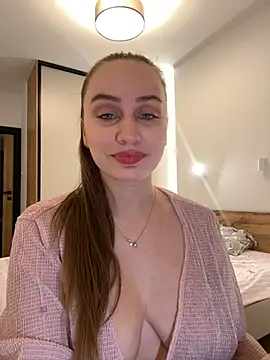 Maribelle Vinnie online show from February 17, 6:05 pm