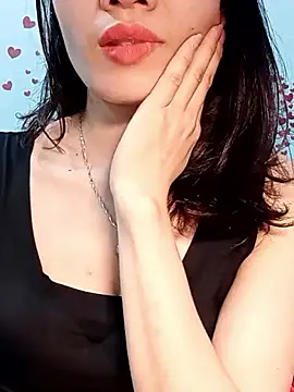 Hinna x online show from March 9, 1:36 pm