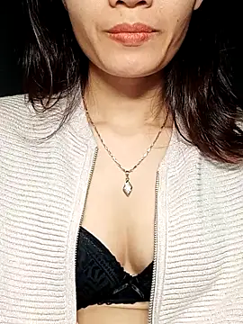 Hinna x online show from November 3, 8:56 pm