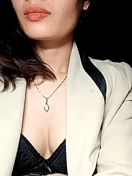 Hinna x online show from November 30, 7:36 pm