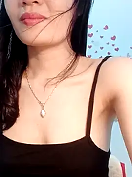 Snapshot of Hinna_x chatting on July 12, 2:12 am Hinna x online show from July 12, 2:12 am