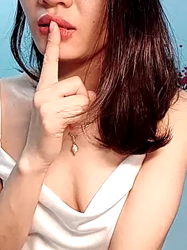 Hinna x online show from April 14, 2:16 am