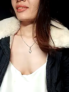 Hinna x online show from November 19, 2:39 pm