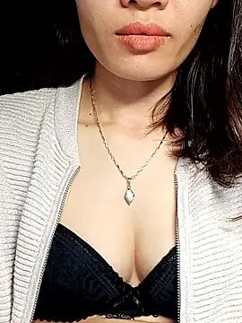 Hinna x online show from November 8, 8:23 pm