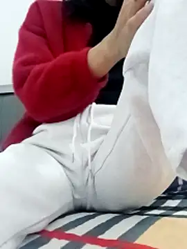 Snapshot of Hinna_x chatting on February 14, 8:42 pm Hinna x online show from February 14, 8:42 pm