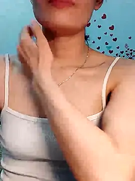 Snapshot of Hinna_x chatting on July 16, 10:01 am Hinna x online show from July 16, 10:01 am