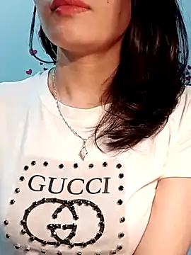 Hinna x online show from March 24, 2:39 pm