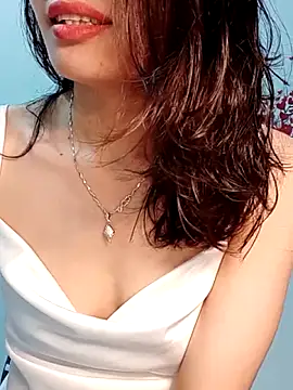 Hinna x online show from April 2, 2:46 pm