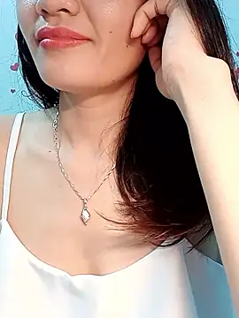 Snapshot of Hinna_x chatting on February 1, 8:23 am Hinna x online show from February 1, 8:23 am