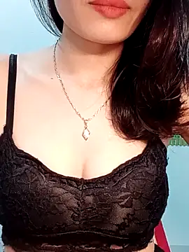 Snapshot of Hinna_x chatting on May 11, 2:45 pm Hinna x online show from May 11, 2:45 pm