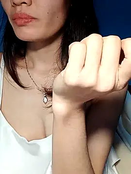 Hinna x online show from December 18, 9:03 am