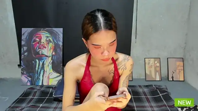 Colette Thompson online show from December 1, 1:01 pm