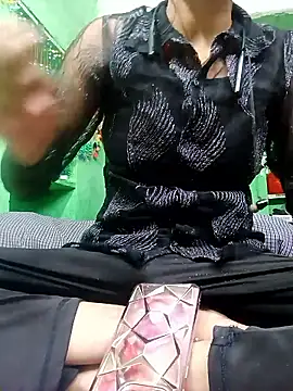 Snapshot of kajalbhabhi44 chatting on February 10, 11:31 am kajalbhabhi44 online show from February 10, 11:31 am