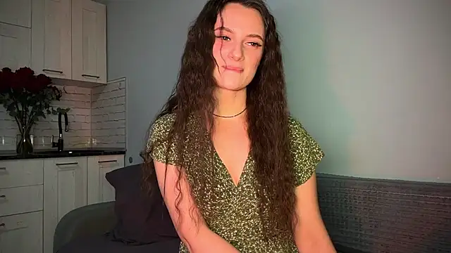 Luna Raee online show from September 29, 11:05 am