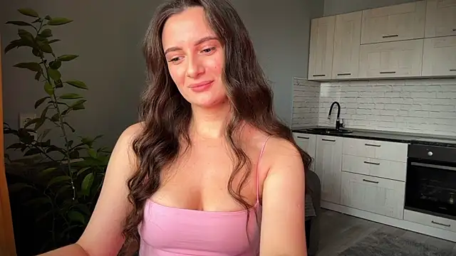 Luna Raee online show from September 21, 7:24 am