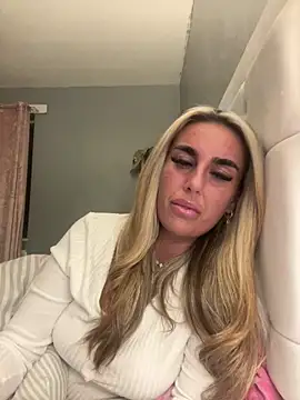 EllieMaeBaby online show from January 8, 2:39 am