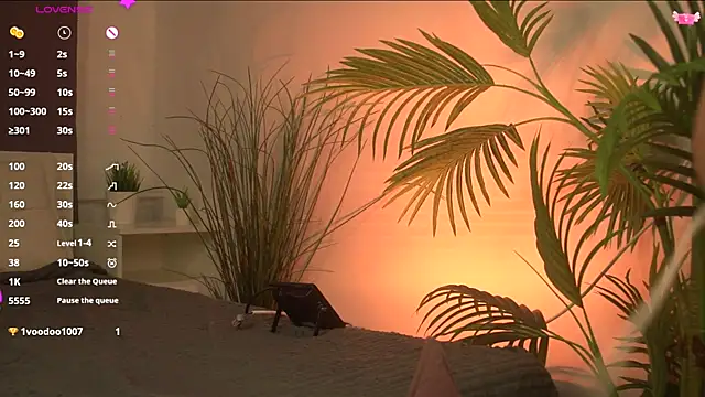 livia starwars online show from October 13, 9:38 pm