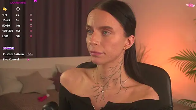 livia starwars online show from November 13, 9:19 pm