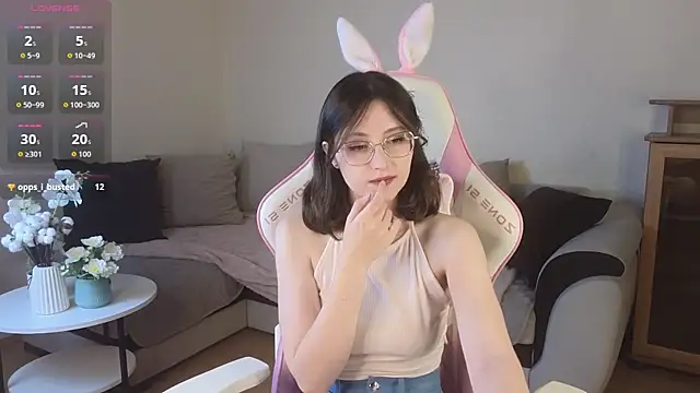 Snapshot of EsmaWonka chatting on October 24, 7:07 am EsmaWonka online show from October 24, 7:07 am