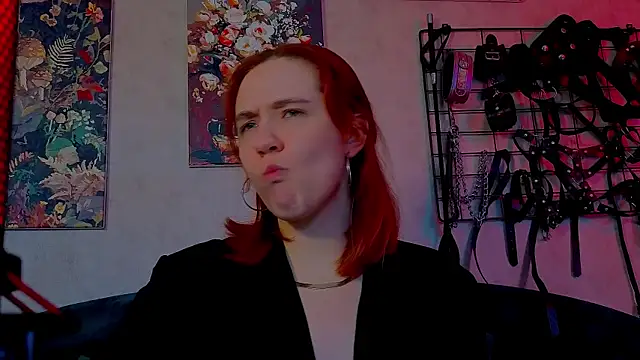 the high priestess online show from April 18, 5:21 am