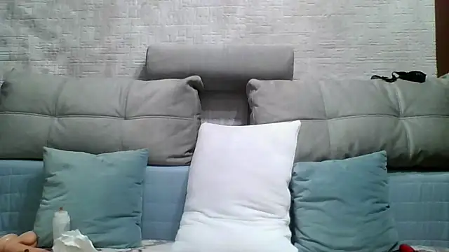 Snapshot of Mellana chatting on October 7, 6:03 am Mellana online show from October 7, 6:03 am